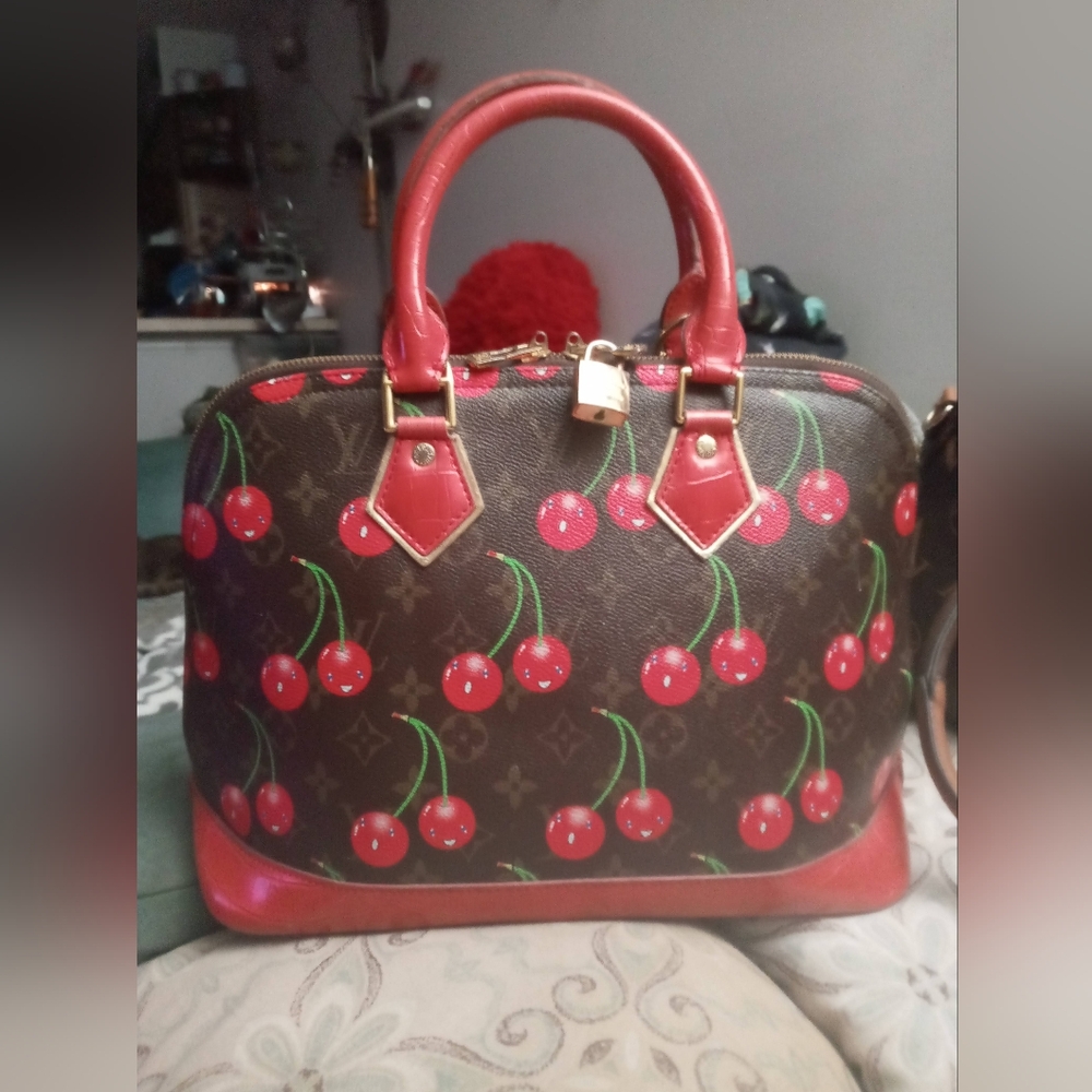 LV BAG